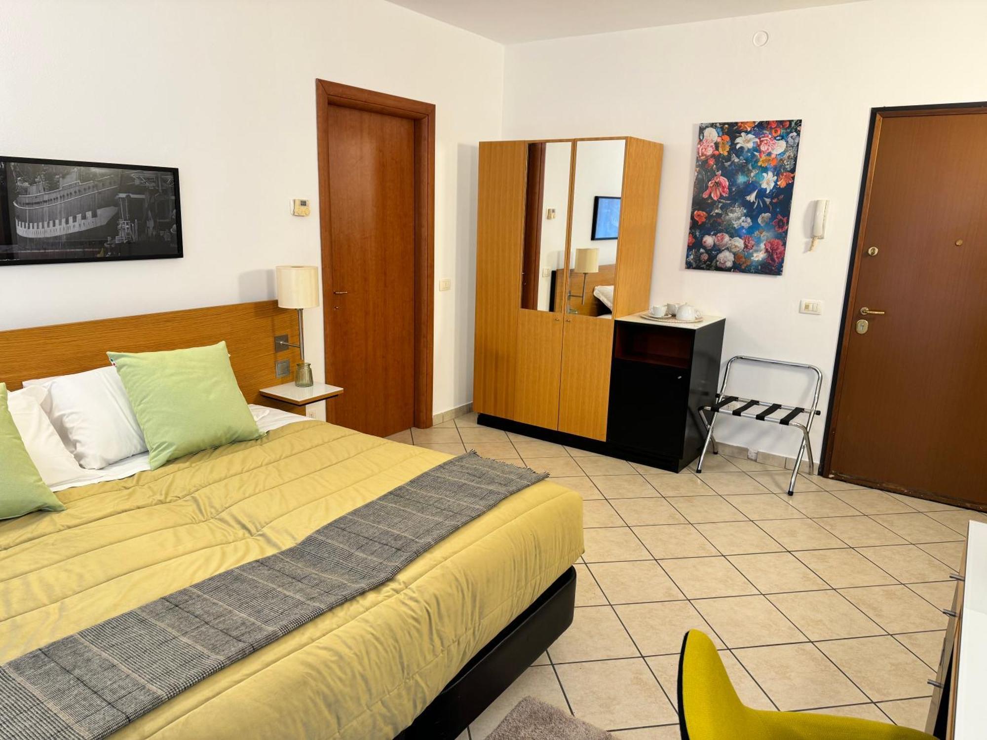 Residence Malpensa 索马伦巴多 外观 照片