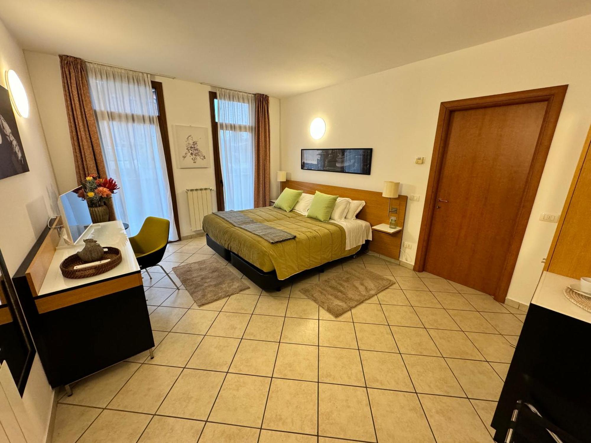 Residence Malpensa 索马伦巴多 外观 照片